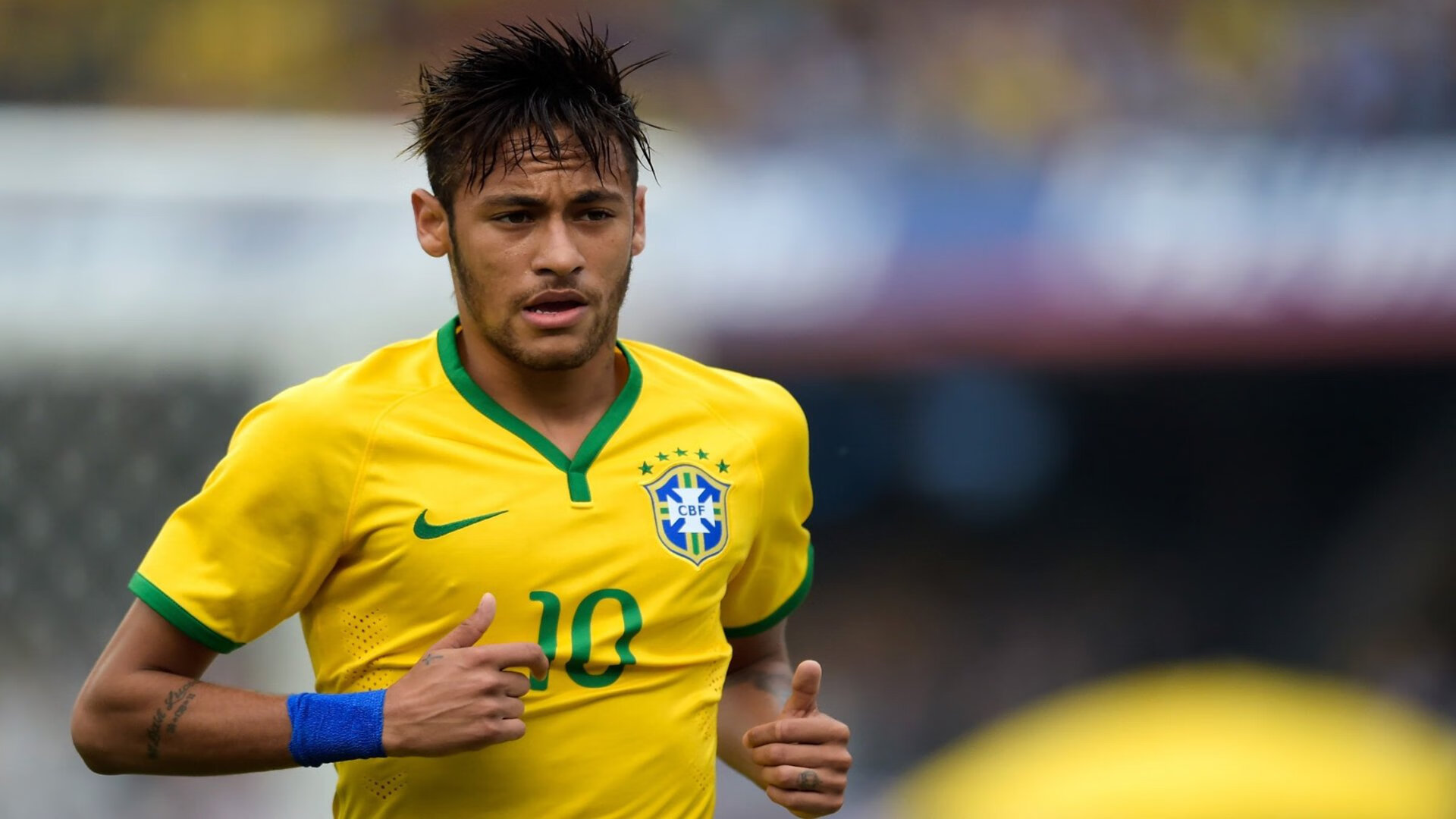 英超“死敌之战”:切尔西与利物浦对决,谁将掌握主动?